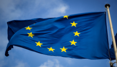 看到中国对美狠狠反制欧盟认清现实！冯德莱恩